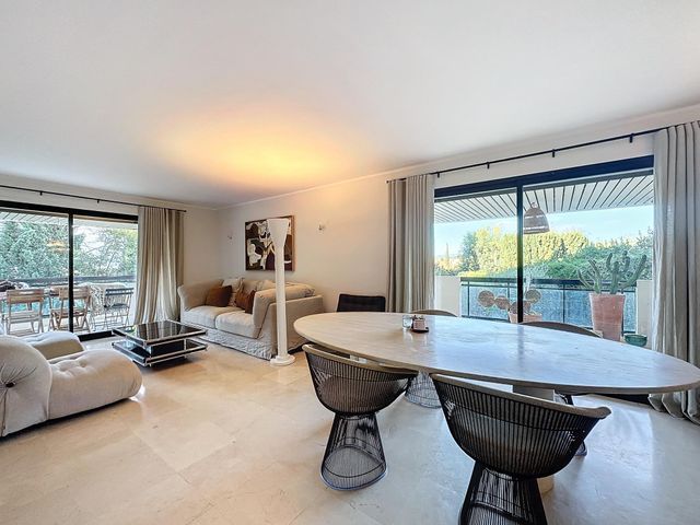 Appartement F3 à louer - 3 pièces - 99.91 m2 - CANNES - 06 - PROVENCE-ALPES-COTE-D-AZUR - Century 21 Adhère Transactions