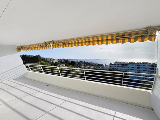 Appartement F4 à vendre - 4 pièces - 98.04 m2 - CANNES - 06 - PROVENCE-ALPES-COTE-D-AZUR - Century 21 Adhère Transactions