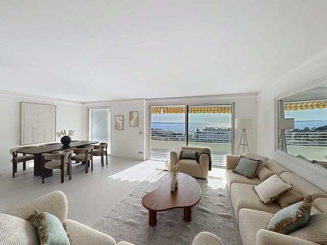 Appartement F4 à vendre - 4 pièces - 98.04 m2 - CANNES - 06 - PROVENCE-ALPES-COTE-D-AZUR - Century 21 Adhère Transactions
