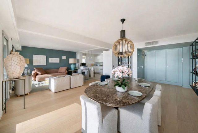 Appartement F3 à vendre - 3 pièces - 116.87 m2 - CANNES - 06 - PROVENCE-ALPES-COTE-D-AZUR - Century 21 Adhère Transactions