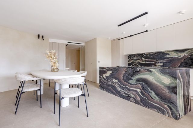 Appartement F4 à vendre - 4 pièces - 113.18 m2 - CANNES - 06 - PROVENCE-ALPES-COTE-D-AZUR - Century 21 Adhère Transactions