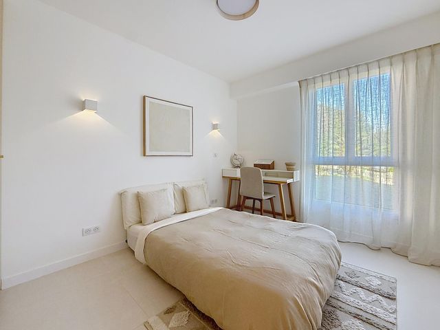 Appartement F3 à vendre - 3 pièces - 72.0 m2 - CANNES LA BOCCA - 06 - PROVENCE-ALPES-COTE-D-AZUR - Century 21 Adhère Transactions