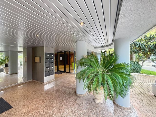 Appartement F3 à vendre - 3 pièces - 72.0 m2 - CANNES LA BOCCA - 06 - PROVENCE-ALPES-COTE-D-AZUR - Century 21 Adhère Transactions