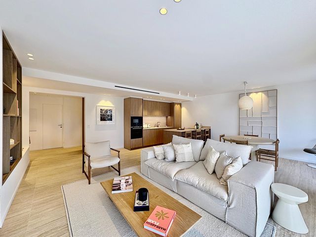 Appartement F3 à vendre - 3 pièces - 93.37 m2 - CANNES - 06 - PROVENCE-ALPES-COTE-D-AZUR - Century 21 Adhère Transactions