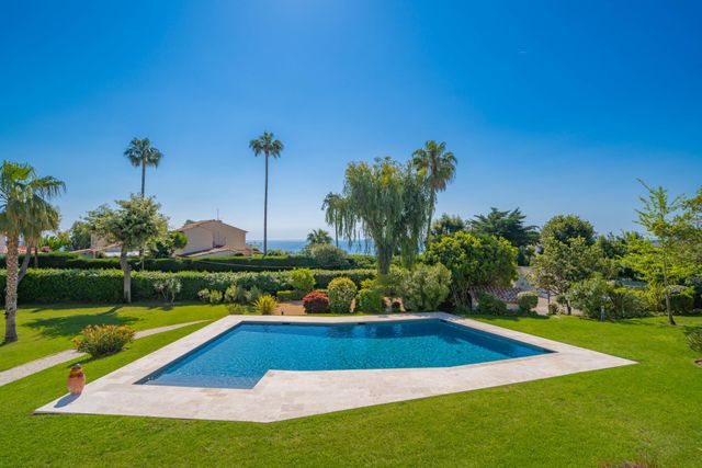 maison à vendre - 5 pièces - 183.0 m2 - CANNES - 06 - PROVENCE-ALPES-COTE-D-AZUR - Century 21 Adhère Transactions