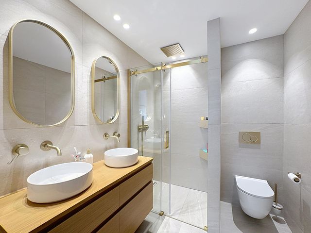 Appartement F2 à vendre - 2 pièces - 61.3 m2 - CANNES - 06 - PROVENCE-ALPES-COTE-D-AZUR - Century 21 Adhère Transactions