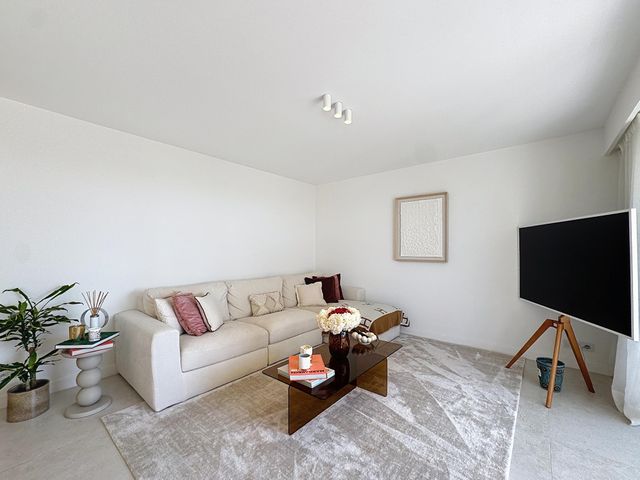Appartement F2 à vendre - 2 pièces - 61.3 m2 - CANNES - 06 - PROVENCE-ALPES-COTE-D-AZUR - Century 21 Adhère Transactions