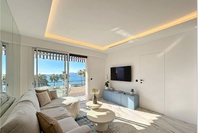 Appartement F3 à vendre - 3 pièces - 78.0 m2 - CANNES - 06 - PROVENCE-ALPES-COTE-D-AZUR - Century 21 Adhère Transactions