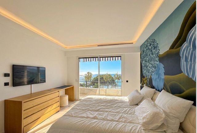 Appartement F3 à vendre - 3 pièces - 78.0 m2 - CANNES - 06 - PROVENCE-ALPES-COTE-D-AZUR - Century 21 Adhère Transactions
