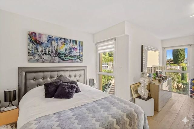 Appartement F4 à vendre - 4 pièces - 163.0 m2 - CANNES - 06 - PROVENCE-ALPES-COTE-D-AZUR - Century 21 Adhère Transactions