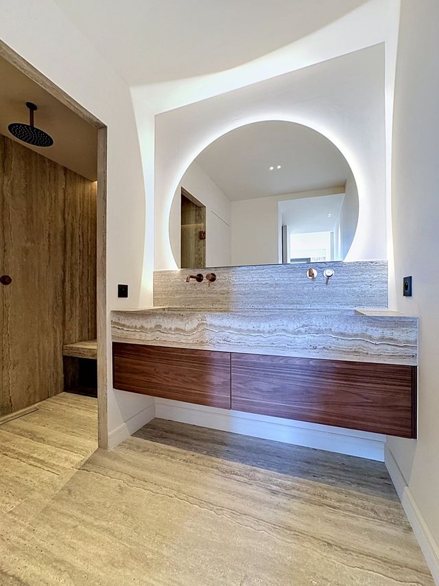 Appartement F3 à vendre - 3 pièces - 83.6 m2 - VALLAURIS - 06 - PROVENCE-ALPES-COTE-D-AZUR - Century 21 Adhère Transactions