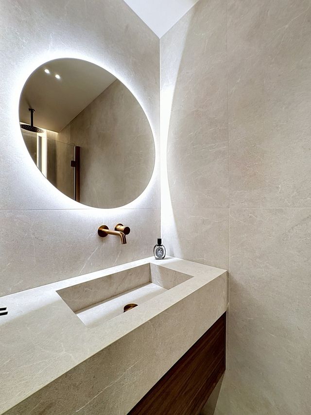 Appartement F3 à vendre - 3 pièces - 83.6 m2 - VALLAURIS - 06 - PROVENCE-ALPES-COTE-D-AZUR - Century 21 Adhère Transactions