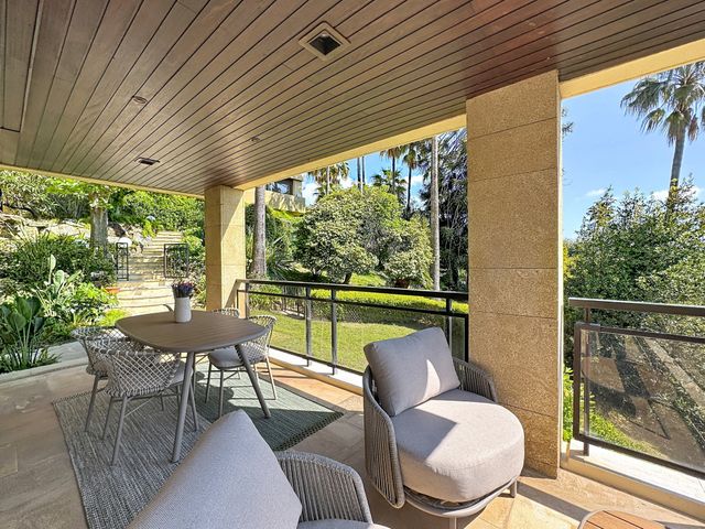 Appartement F3 à vendre - 3 pièces - 83.6 m2 - VALLAURIS - 06 - PROVENCE-ALPES-COTE-D-AZUR - Century 21 Adhère Transactions