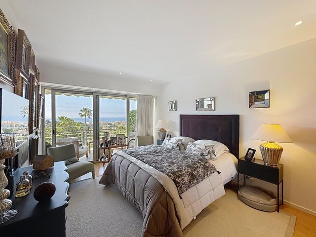 Appartement F3 à vendre - 2 pièces - 80.0 m2 - CANNES - 06 - PROVENCE-ALPES-COTE-D-AZUR - Century 21 Adhère Transactions