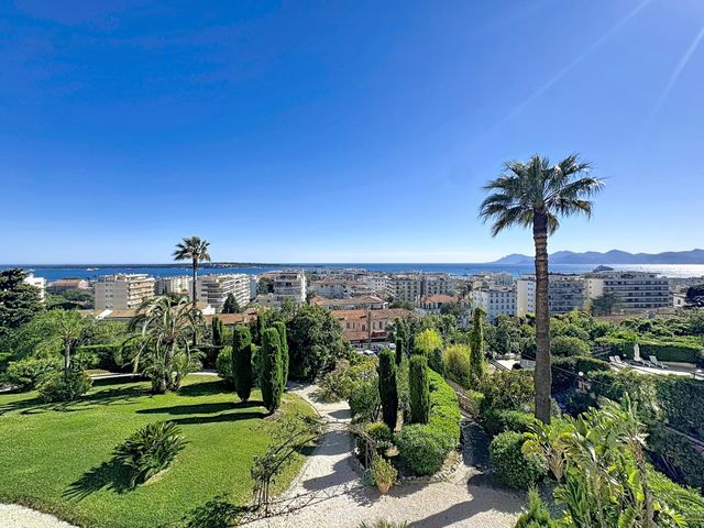Appartement F4 à vendre - 4 pièces - 201.0 m2 - CANNES - 06 - PROVENCE-ALPES-COTE-D-AZUR - Century 21 Adhère Transactions