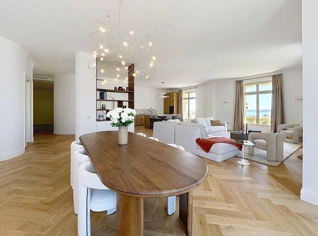 Appartement F4 à vendre - 4 pièces - 196.75 m2 - CANNES - 06 - PROVENCE-ALPES-COTE-D-AZUR - Century 21 Adhère Transactions