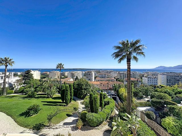 Appartement F4 à vendre - 4 pièces - 201.0 m2 - CANNES - 06 - PROVENCE-ALPES-COTE-D-AZUR - Century 21 Adhère Transactions