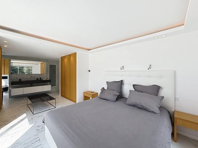 Appartement F6 à vendre - 6 pièces - 175.27 m2 - CANNES - 06 - PROVENCE-ALPES-COTE-D-AZUR - Century 21 Adhère Transactions