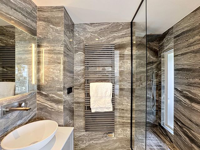 Appartement F6 à vendre - 6 pièces - 175.27 m2 - CANNES - 06 - PROVENCE-ALPES-COTE-D-AZUR - Century 21 Adhère Transactions