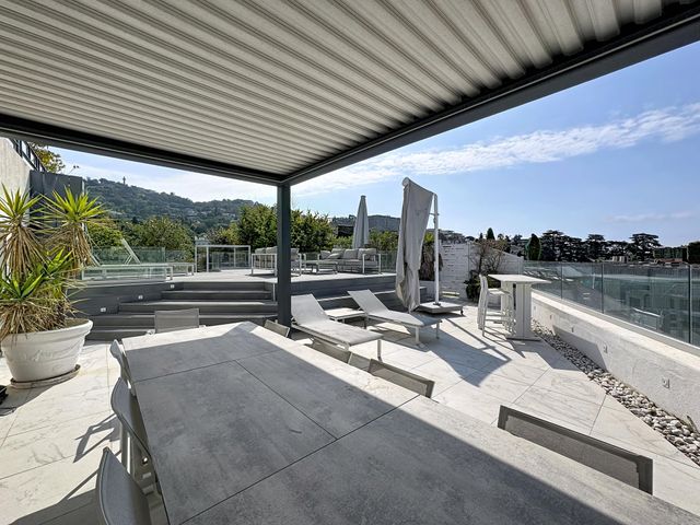 Appartement F6 à vendre - 6 pièces - 175.27 m2 - CANNES - 06 - PROVENCE-ALPES-COTE-D-AZUR - Century 21 Adhère Transactions