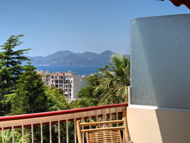 Appartement F3 à vendre - 3 pièces - 55.4 m2 - CANNES - 06 - PROVENCE-ALPES-COTE-D-AZUR - Century 21 Adhère Transactions