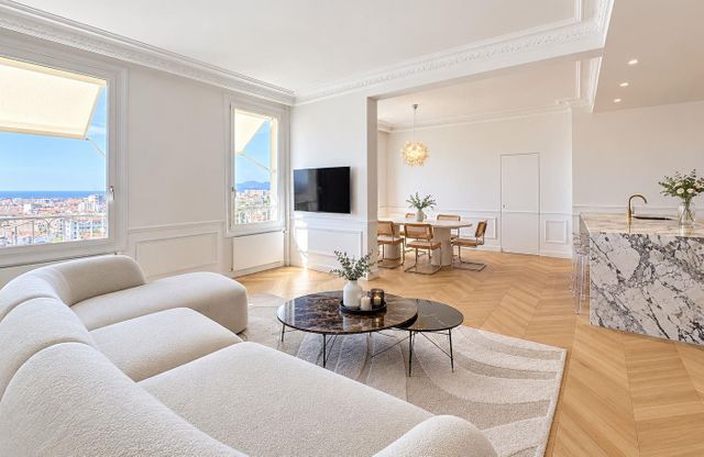 Appartement F5 à vendre - 5 pièces - 170.0 m2 - CANNES - 06 - PROVENCE-ALPES-COTE-D-AZUR - Century 21 Adhère Transactions
