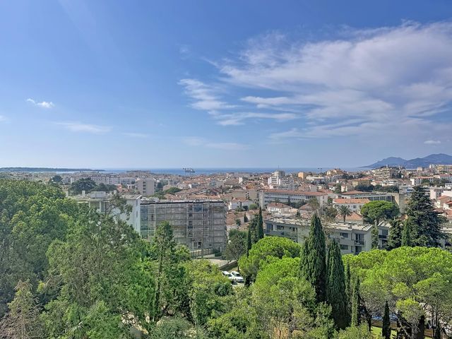 Appartement F5 à vendre - 5 pièces - 170.0 m2 - CANNES - 06 - PROVENCE-ALPES-COTE-D-AZUR - Century 21 Adhère Transactions
