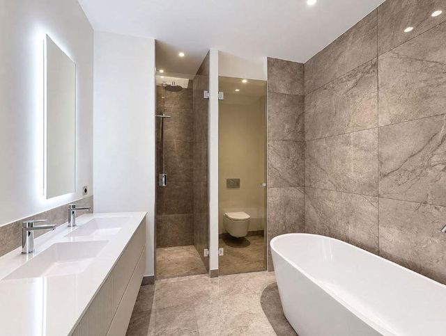 Appartement F5 à vendre - 5 pièces - 170.0 m2 - CANNES - 06 - PROVENCE-ALPES-COTE-D-AZUR - Century 21 Adhère Transactions