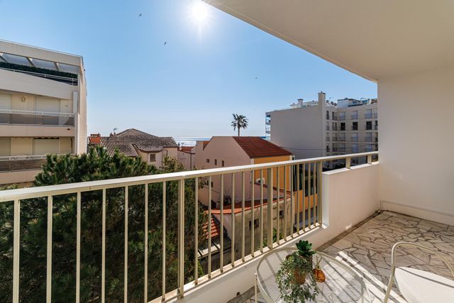 Appartement F1 à vendre - 1 pièce - 25.14 m2 - CANNES - 06 - PROVENCE-ALPES-COTE-D-AZUR - Century 21 Adhère Transactions