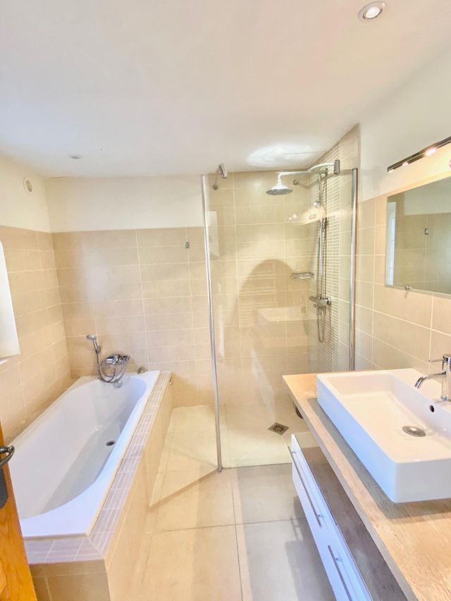 maison à louer - 5 pièces - 200.84 m2 - OPIO - 06 - PROVENCE-ALPES-COTE-D-AZUR - Century 21 Adhère Transactions