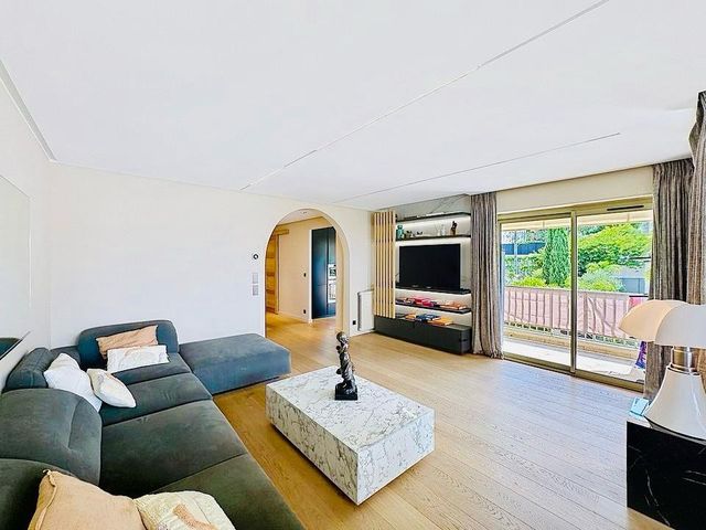 Appartement F4 à vendre - 4 pièces - 105.0 m2 - LE CANNET - 06 - PROVENCE-ALPES-COTE-D-AZUR - Century 21 Adhère Transactions