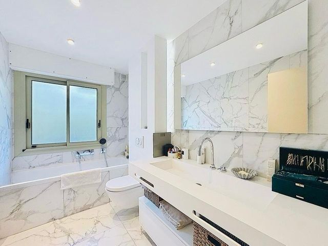Appartement F4 à vendre - 4 pièces - 105.0 m2 - LE CANNET - 06 - PROVENCE-ALPES-COTE-D-AZUR - Century 21 Adhère Transactions