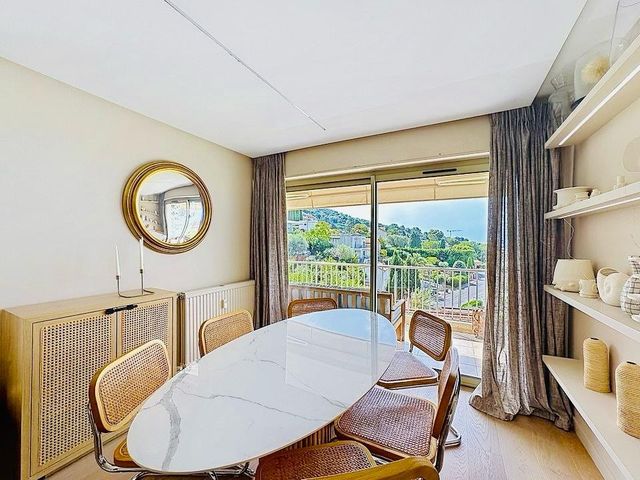 Appartement F4 à vendre - 4 pièces - 105.0 m2 - LE CANNET - 06 - PROVENCE-ALPES-COTE-D-AZUR - Century 21 Adhère Transactions