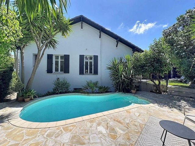 maison à vendre - 7 pièces - 254.05 m2 - LE CANNET - 06 - PROVENCE-ALPES-COTE-D-AZUR - Century 21 Adhère Transactions
