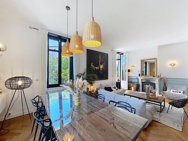 maison à vendre - 7 pièces - 254.05 m2 - LE CANNET - 06 - PROVENCE-ALPES-COTE-D-AZUR - Century 21 Adhère Transactions