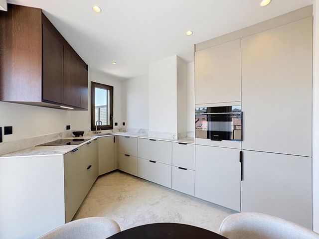 Appartement F4 à vendre - 4 pièces - 83.0 m2 - CANNES - 06 - PROVENCE-ALPES-COTE-D-AZUR - Century 21 Adhère Transactions