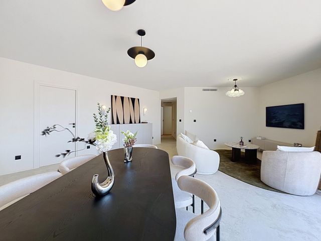 Appartement F4 à vendre - 4 pièces - 83.0 m2 - CANNES - 06 - PROVENCE-ALPES-COTE-D-AZUR - Century 21 Adhère Transactions