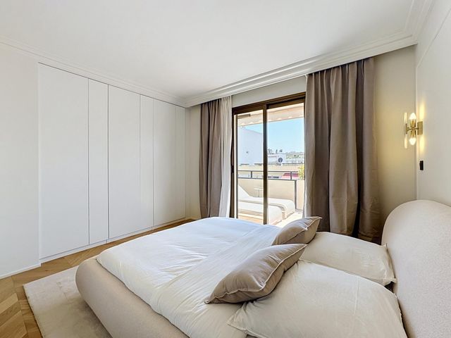 Appartement F4 à vendre - 4 pièces - 83.0 m2 - CANNES - 06 - PROVENCE-ALPES-COTE-D-AZUR - Century 21 Adhère Transactions