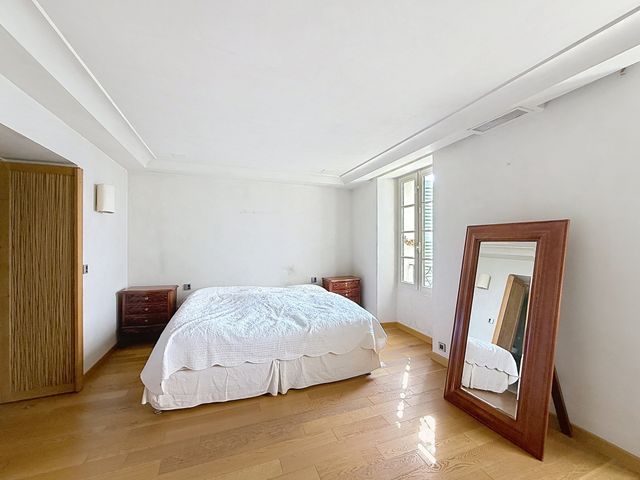 maison à louer - 5 pièces - 158.0 m2 - VALLAURIS - 06 - PROVENCE-ALPES-COTE-D-AZUR - Century 21 Adhère Transactions