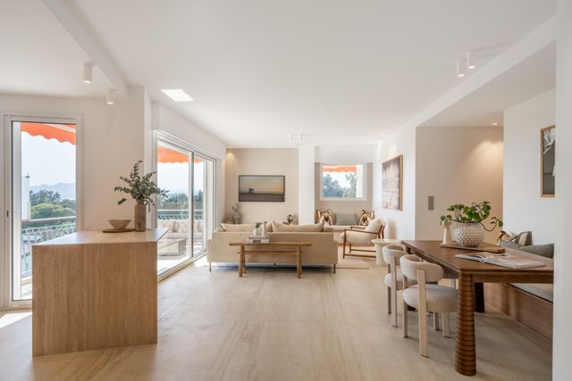 Appartement F3 à vendre - 3 pièces - 98.0 m2 - CANNES - 06 - PROVENCE-ALPES-COTE-D-AZUR - Century 21 Adhère Transactions