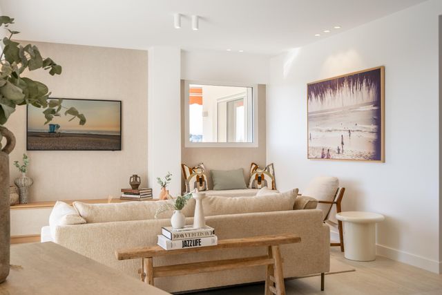 Appartement F3 à vendre - 3 pièces - 98.0 m2 - CANNES - 06 - PROVENCE-ALPES-COTE-D-AZUR - Century 21 Adhère Transactions