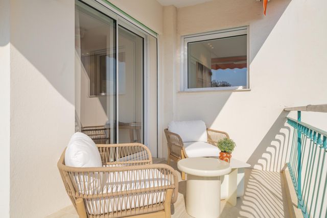 Appartement F3 à vendre - 3 pièces - 98.0 m2 - CANNES - 06 - PROVENCE-ALPES-COTE-D-AZUR - Century 21 Adhère Transactions