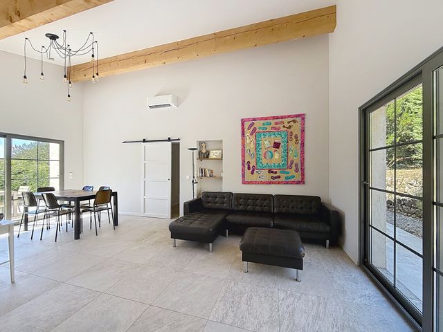 Maison à louer OPIO