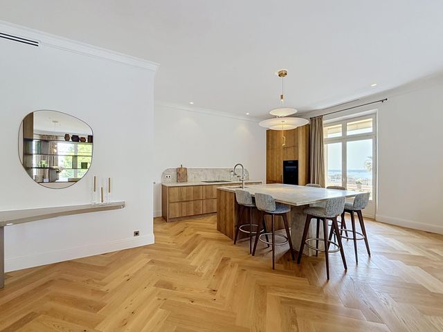 Appartement F4 à vendre - 4 pièces - 196.75 m2 - CANNES - 06 - PROVENCE-ALPES-COTE-D-AZUR - Century 21 Adhère Transactions