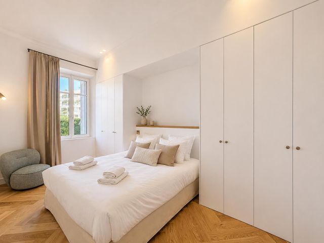 Appartement F4 à vendre - 4 pièces - 196.75 m2 - CANNES - 06 - PROVENCE-ALPES-COTE-D-AZUR - Century 21 Adhère Transactions