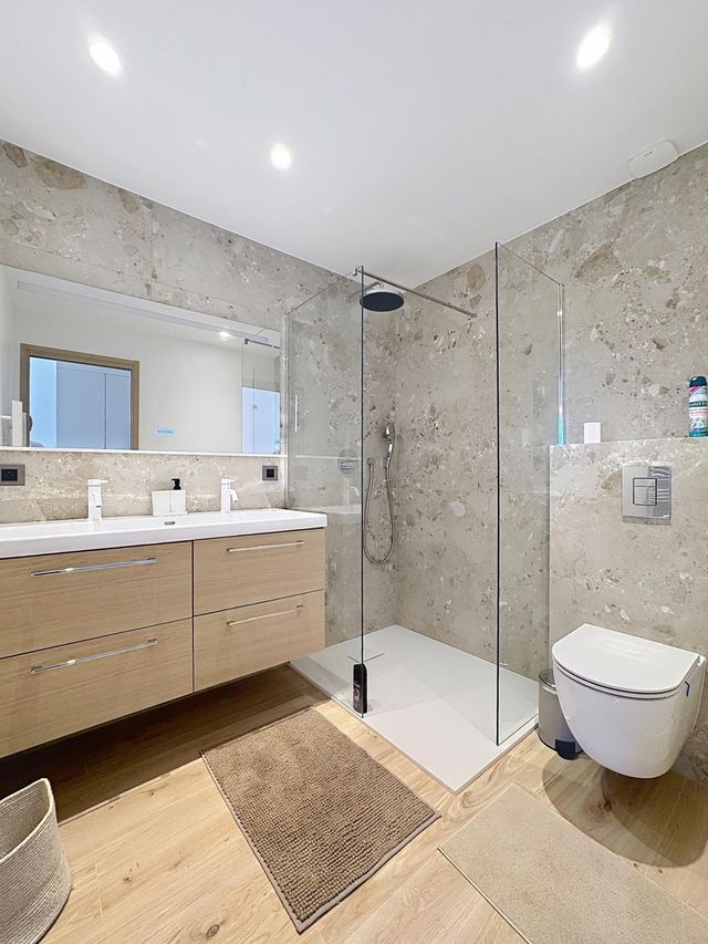 Appartement F3 à vendre - 3 pièces - 85.0 m2 - CANNES - 06 - PROVENCE-ALPES-COTE-D-AZUR - Century 21 Adhère Transactions