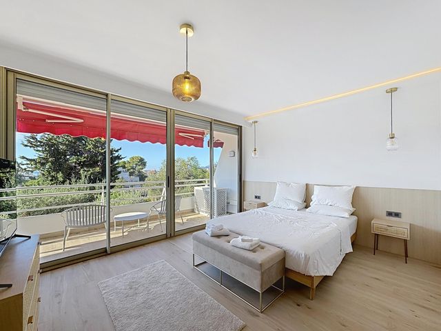 Appartement F3 à vendre - 3 pièces - 85.0 m2 - CANNES - 06 - PROVENCE-ALPES-COTE-D-AZUR - Century 21 Adhère Transactions