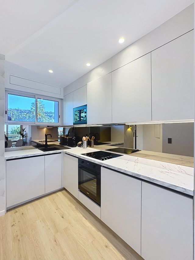 Appartement F3 à vendre - 3 pièces - 85.0 m2 - CANNES - 06 - PROVENCE-ALPES-COTE-D-AZUR - Century 21 Adhère Transactions