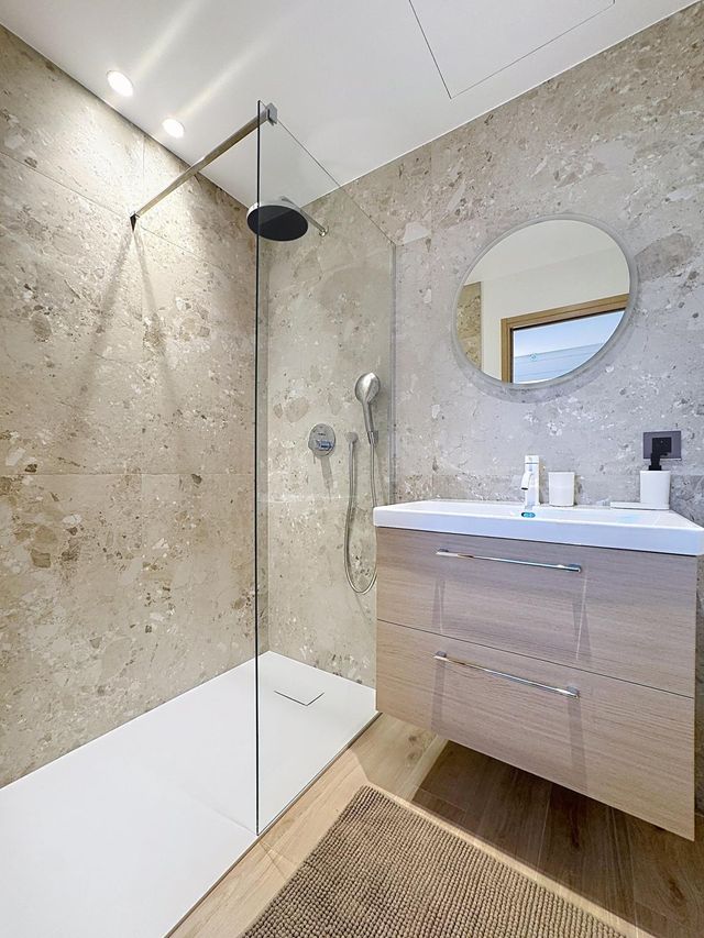 Appartement F3 à vendre - 3 pièces - 85.0 m2 - CANNES - 06 - PROVENCE-ALPES-COTE-D-AZUR - Century 21 Adhère Transactions
