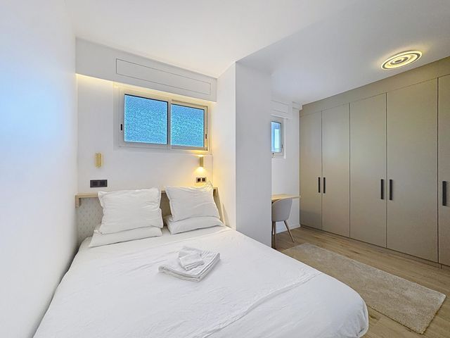 Appartement F3 à vendre - 3 pièces - 85.0 m2 - CANNES - 06 - PROVENCE-ALPES-COTE-D-AZUR - Century 21 Adhère Transactions